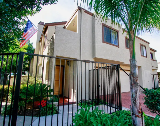 Amazingly green Embassy Park Townhomes in cypress, California