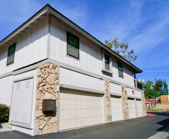 Amazing Apartment and structure of Influential Townhomes, Cypress, California