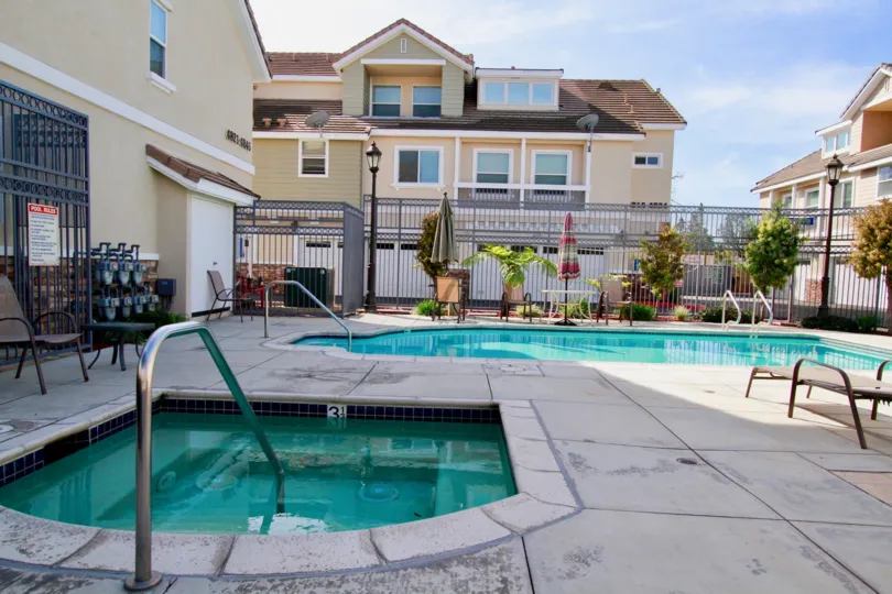 The amazing pool and hot tub experience found in the Cypress, California community, Lincoln Square