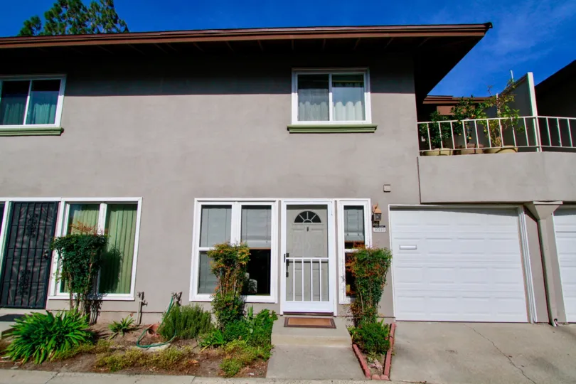 The front view of homes located in the Midwood Manor community of Cypress, California