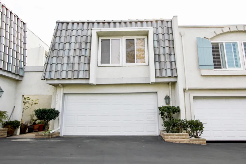 a warm day in the dana bluffs with house that has roofless top on window