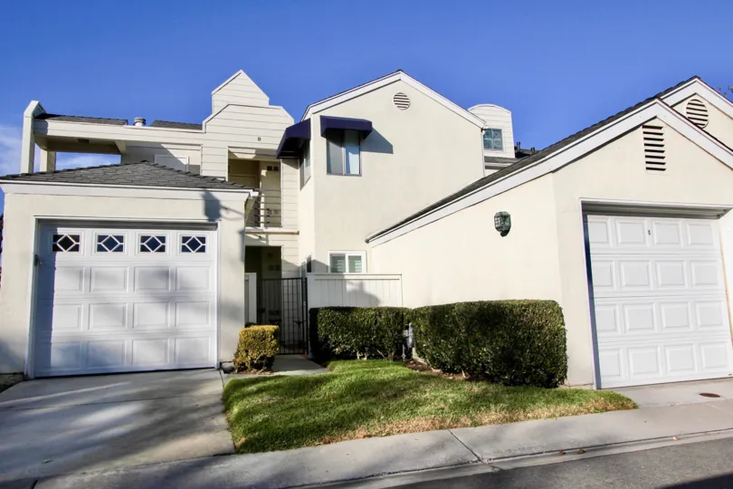 Side view with garage of Lantern Hill community, Dana Point, CA