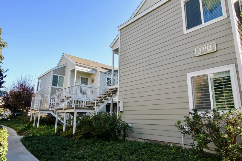 Side walk way with staircase of Niguel Beach Terrace community, Dana Point, CA