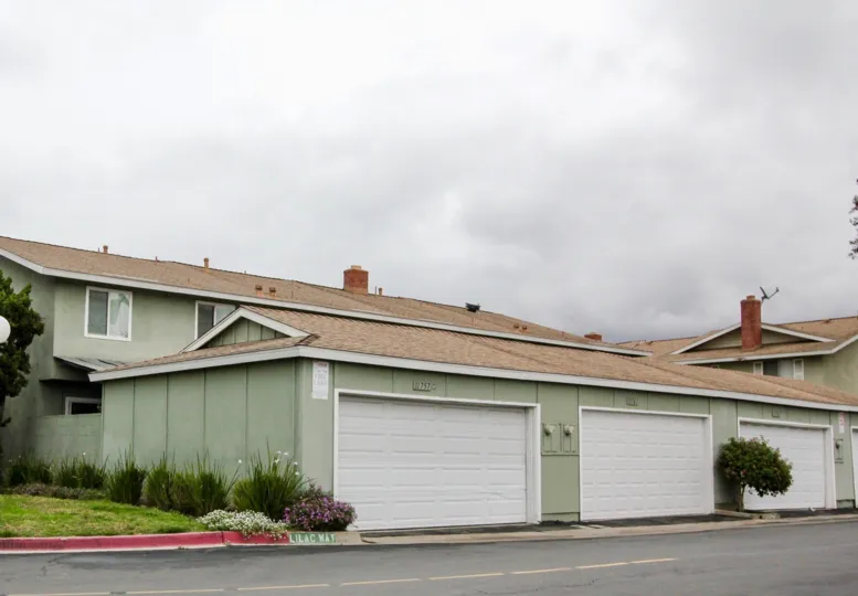 Harbor Valley Fountain California factory like structure and neat platform captured at a cloudy time