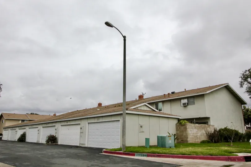 Climate in Harbor Valley is so cloudy with lawn, plants and trees