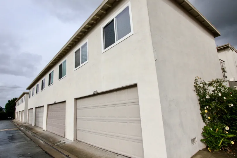 Paradise Manor Fountain Valley California seems to have more doors and glass windows at top