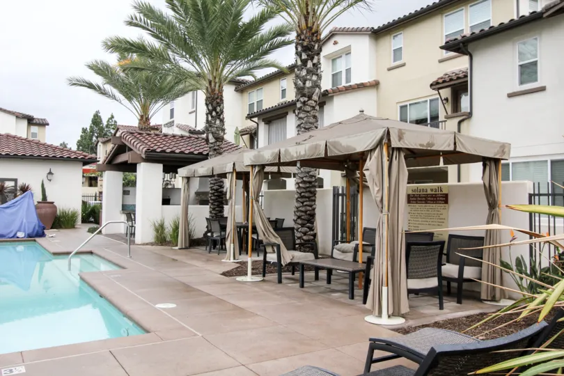Opposite to the swimming pool in Solana walk, picnic tables with roof are available