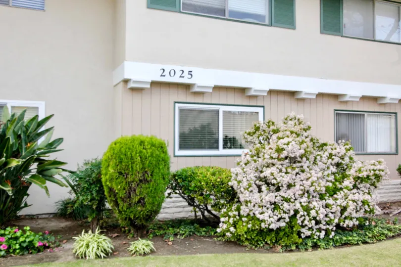 This is a picture of an Apartment Building Number in Fullerton, CA