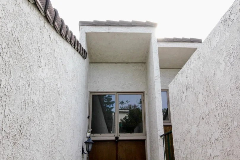 Casa Del Vista Fullerton California shrink model wall designs in dull color with cooling glass doors