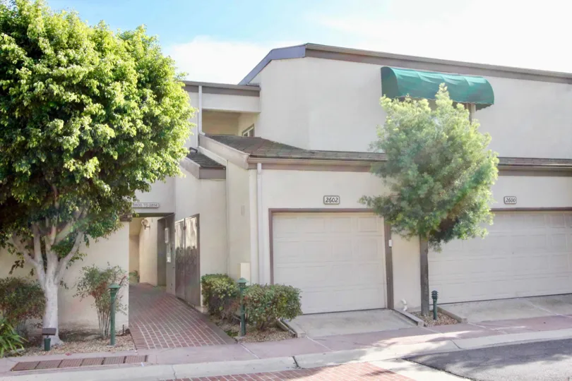 Greenview Terrace House have Beautiful Amazing Location at Fullerton city in Califorina