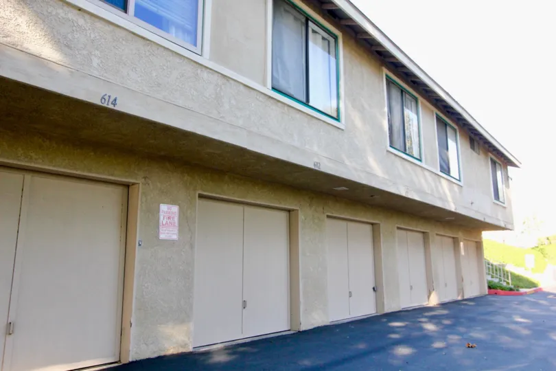 The Crossing Fullerton California full of doors at down and lot of glass windows at top floor