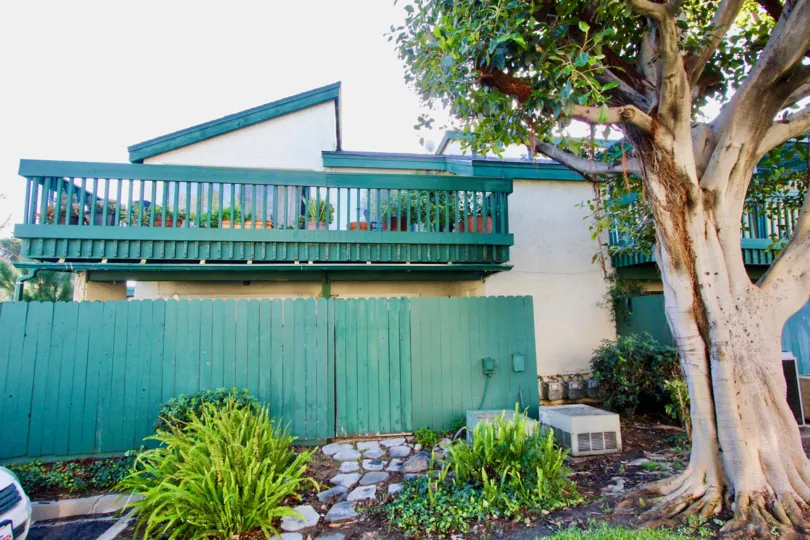 Great natural beauty, fresh air, coastal colors at Greenhouse West located in Garden Grove, California