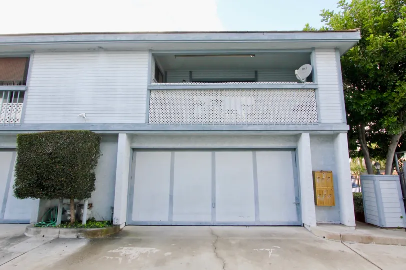 THIS IS THE ENTRANCE WAY TO THE VILLA WHICH IS PLACED IN THE COMMUNITY OF HEWITT PLACE TOWNHOMES