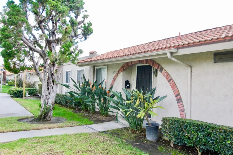 THIS HOUSE IS PLACED IN THE COMMUNITY OF LA JOLLA PLAZA WHICH HAS THE LOT OF PLANTS AND TREES, LAWN ARE SHOWN