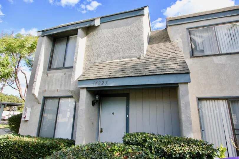 THE 14025 APARTMENT IN THE LIVINGSTON MEADOWS WITH THE PLANTS, TREES
