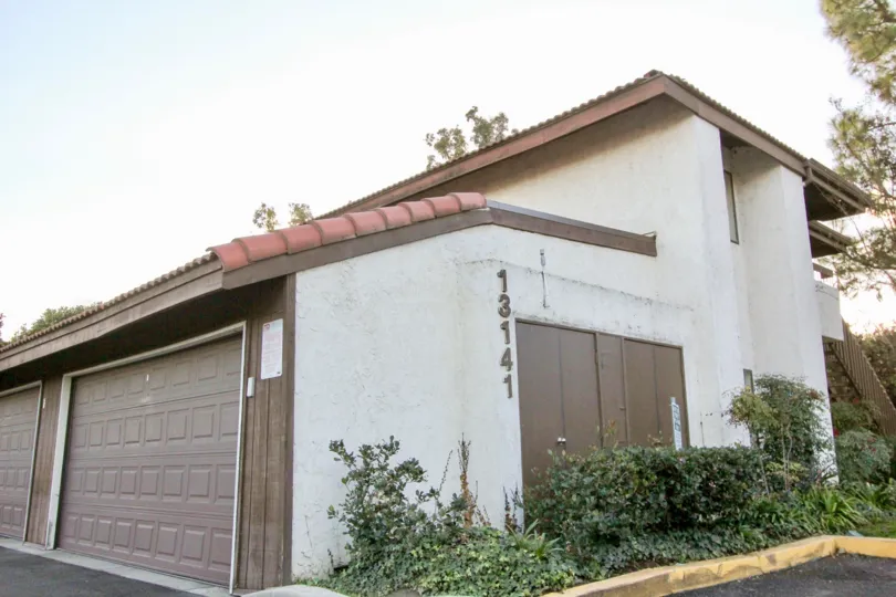 THE 13141 APARTMENT IN THE VILLAS WITH THE SHUTTER, PLANTS, TREES