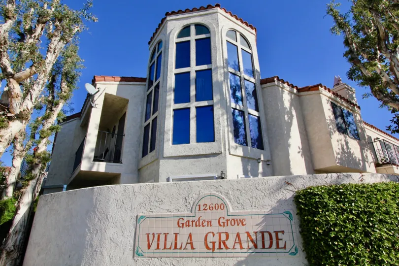 The Villa Grande in the Garden Grove with a beautiful Building and bushes