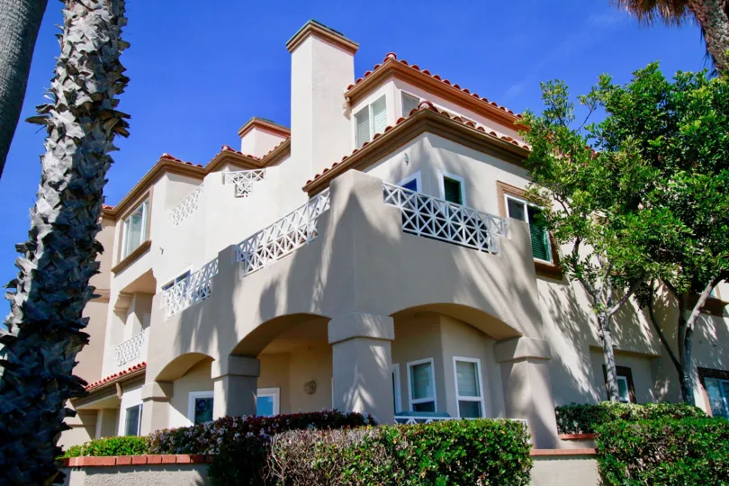 Faire Rivage Huntington Beach California cute planned building structure very majestic