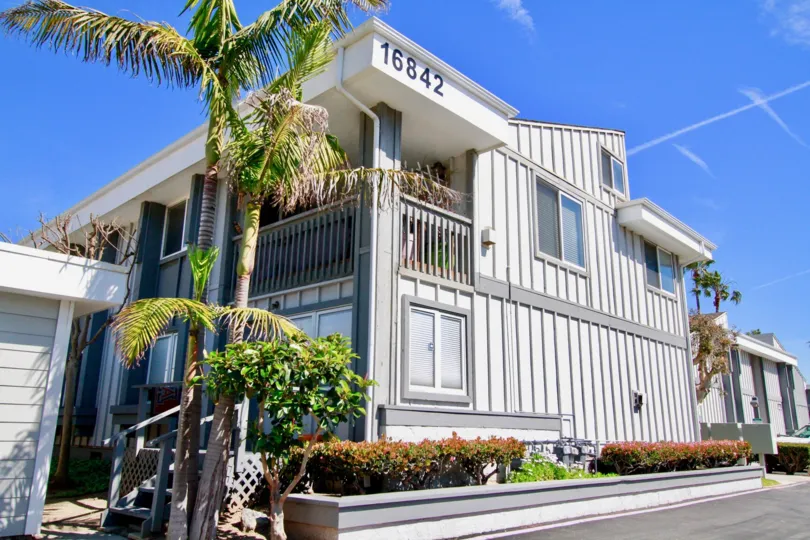 A Apartment complex on a clear sunny day in Huntington Beach, California.