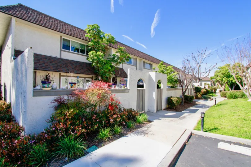 A beautiful home in the Harbour Village is the full residential area with lots of trees and plants and also with nature atmosphere, lawn.