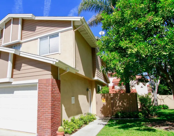 A sunny day at Holly Street Townhomes in Huntington Beach, California.