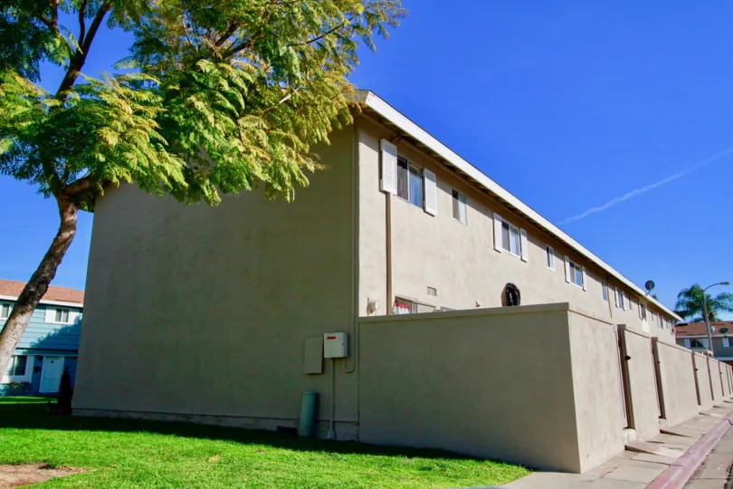 A clear day at Huntington Continental in Huntington Beach, California.