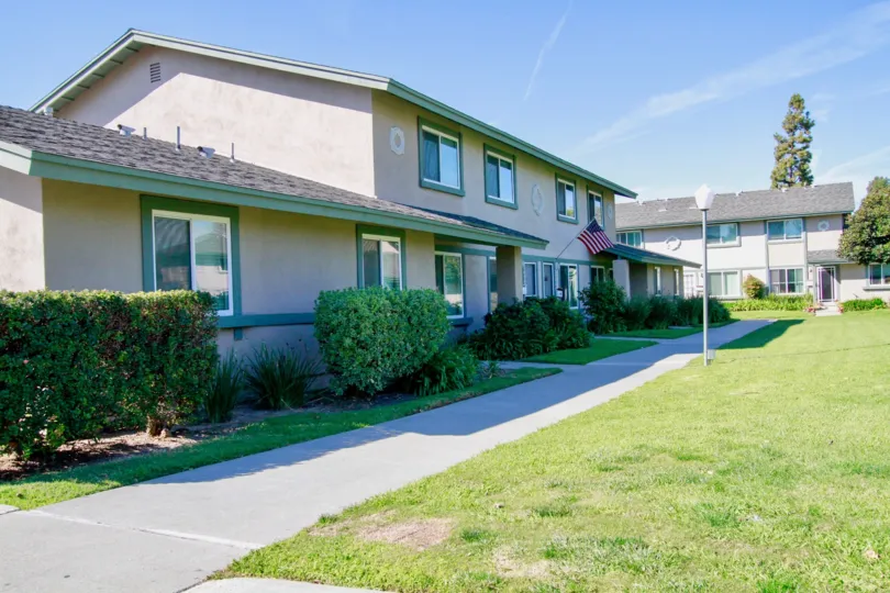 A clear day at Huntington Townhomes in Huntington Beach, California.