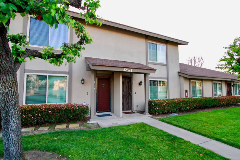 Township Huntington Beach California big and small blocks ordered at sequence in same line