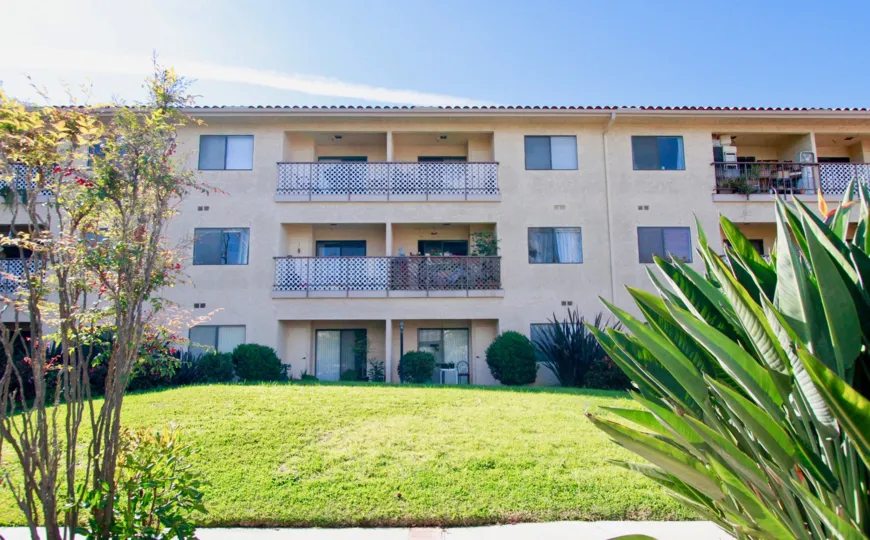 A multi level floor with balconies in Huntington West community.