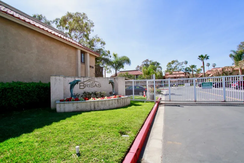 Las Brisas Huntington Beach California spacious roads with security gate at walk path