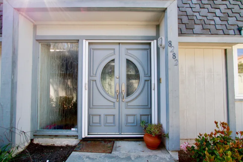 Beautiful looking villa with entrance door and small plants in Mariners Cove West of Huntington Beach