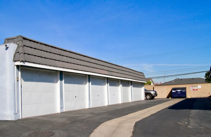 Mariners Cove Huntington Beach California plain shaped long blocks with brown roof