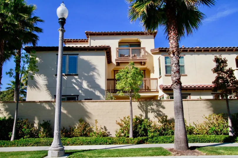 Pacific Shores in california, shores shocks in Huntington Beach, parks in Pacific Shores