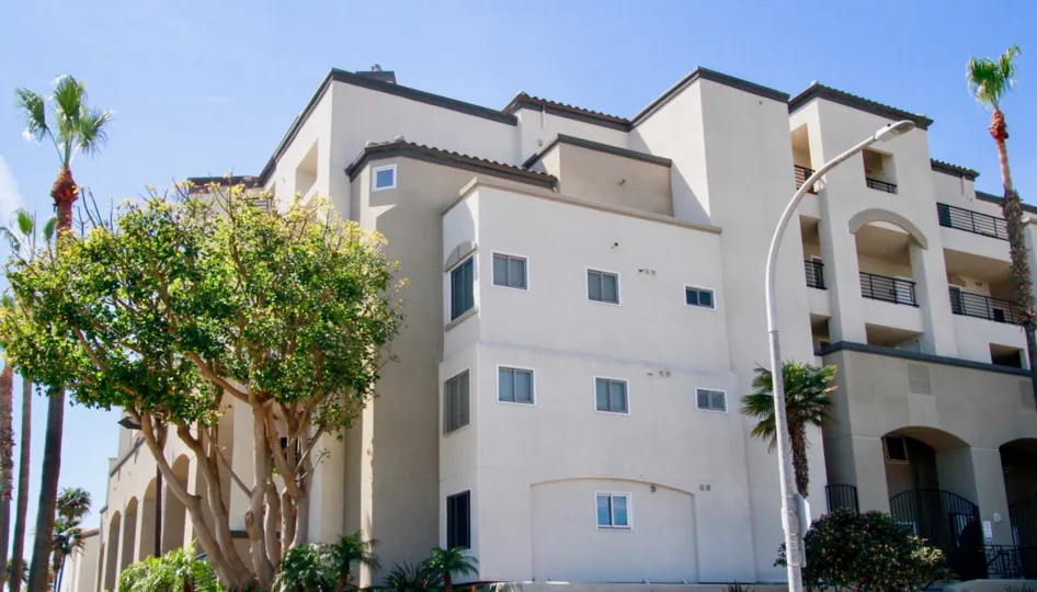 the pier colony the house design is similar to another is looking is nice in huntington beach in california