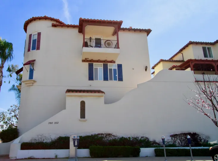 THE PLAZA ALMERIA THE HOUSE DESIGN IS NICE FOR OUTSIDE LOOKING IN HUNTINGTON BEACH IN CA