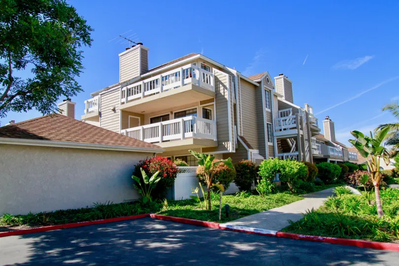 Nice Independent villas with garden in Pointe Surfside of Huntington Beach