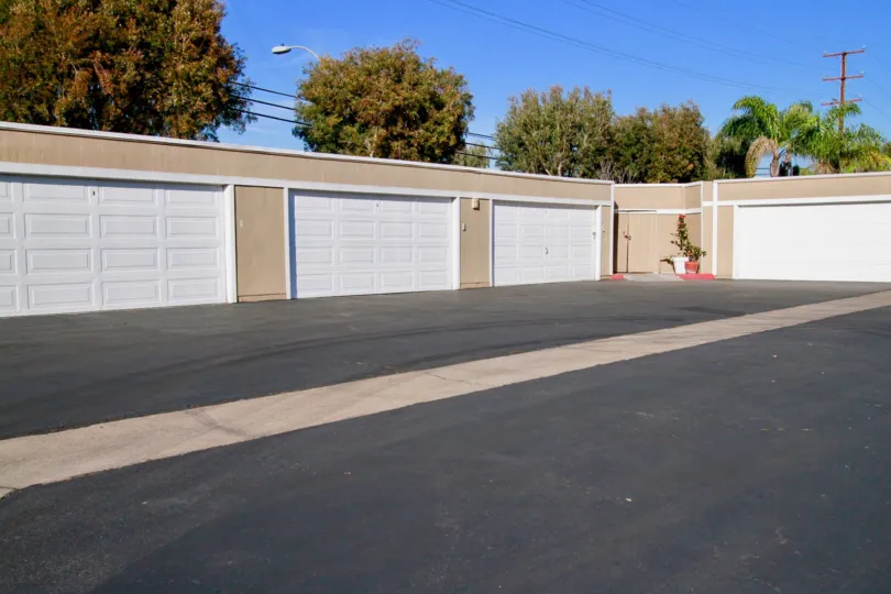 gate points in Huntington Beach, terrace of Seagate, seagete in california