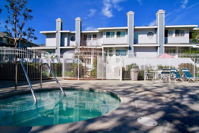 A clear day at Seawind Cove in Huntington Beach, California.