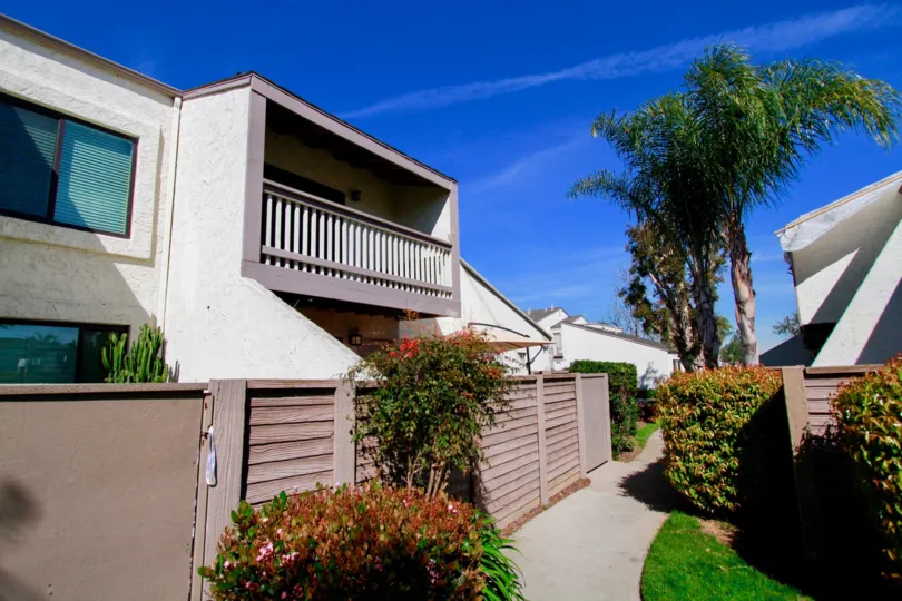 the sun shade is always moderate in the side of Tamarack Village of huntington beach, california