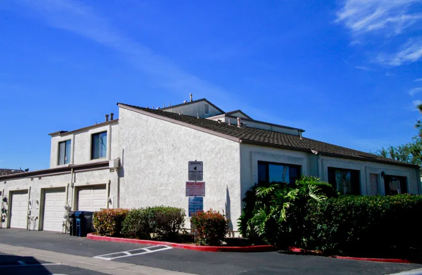 the house which is locate in corner of the road is look amazing in california