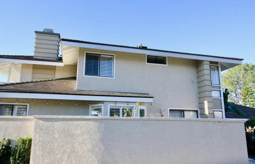 Arborlake is mostly made up of attached 1 to 2 story condos with 2 to 4 bedrooms, 2 to 3 bathrooms, and mostly 2 car garages but there could also be single garages as well.