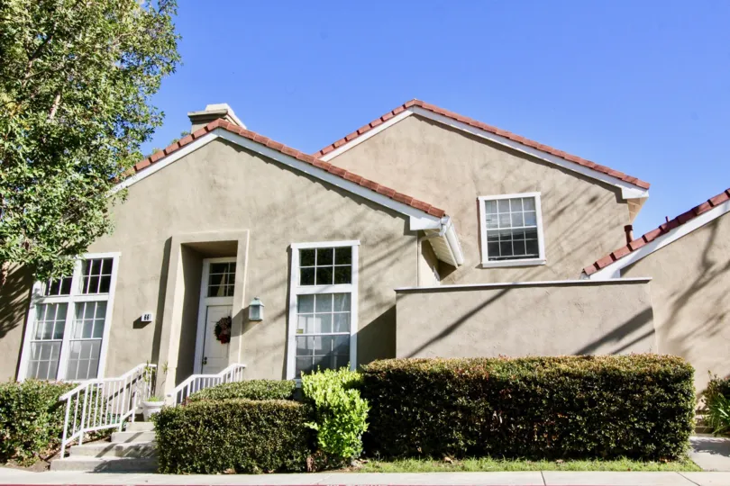 CAMBRIDGE COURT IRVINE IS Irvine and University High School. Centrally located within miles of shopping, parks and the beach; residents enjoy living in one of the safest cities in the country.