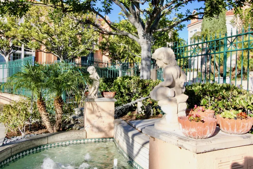 THE APARTMENT IN THE CORTE BELLA VILLAS WITH THE WATER, PLANTS, TREES
