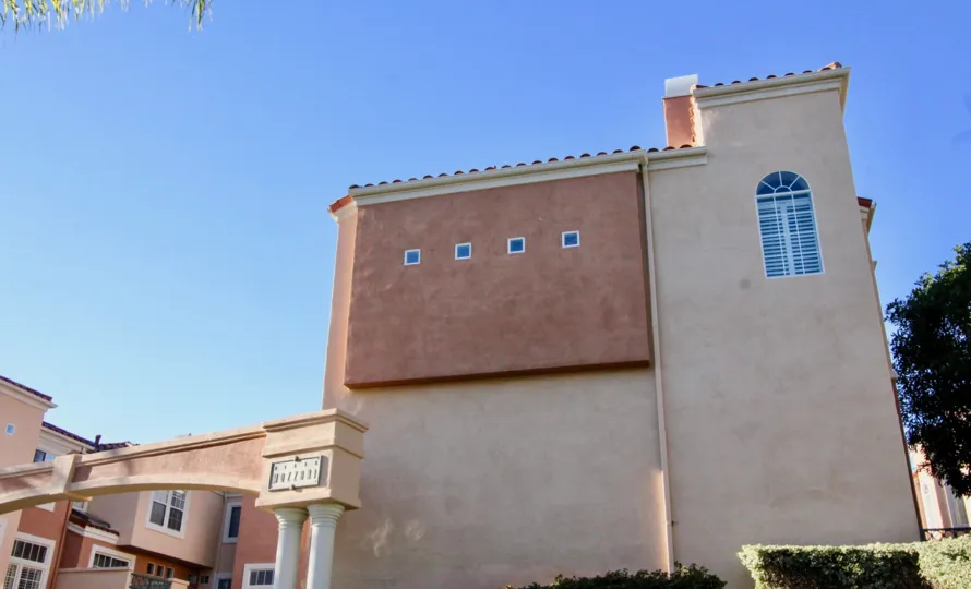 Corte Bella Building side location view at Irvine city