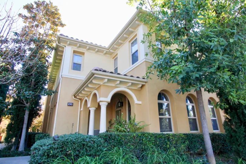 Garland Park is located in the area of Woodbury, Irvine California. Garland Park is mostly made up of attached 2 to 3 story condos, with 1 to 3 bedrooms, 1 to 3 bathrooms, and 1 to 2 car garages. IrvineHomesCA. com is the place to find information on Garl