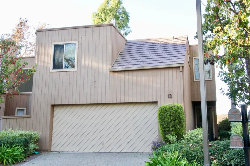 These are nice townhouses that offer a nice canyon setting with select units offering tree and valley views. Some of the features that can be found here include vaulted ceilings private decks and patios and dual master suites. The community has an associa