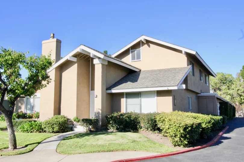 Heritage Park features include: Located across from Dublin's historic Heritage Park; Easy access to I-580, I-680 and rapid transit; Two story, single family homes nestled in the historic district ; Proposed tot lot park within the community; Within walkin