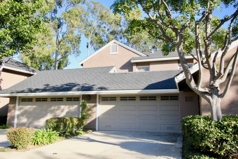 Fabulous view of A villa with trees and parking in Highland View of Irvine