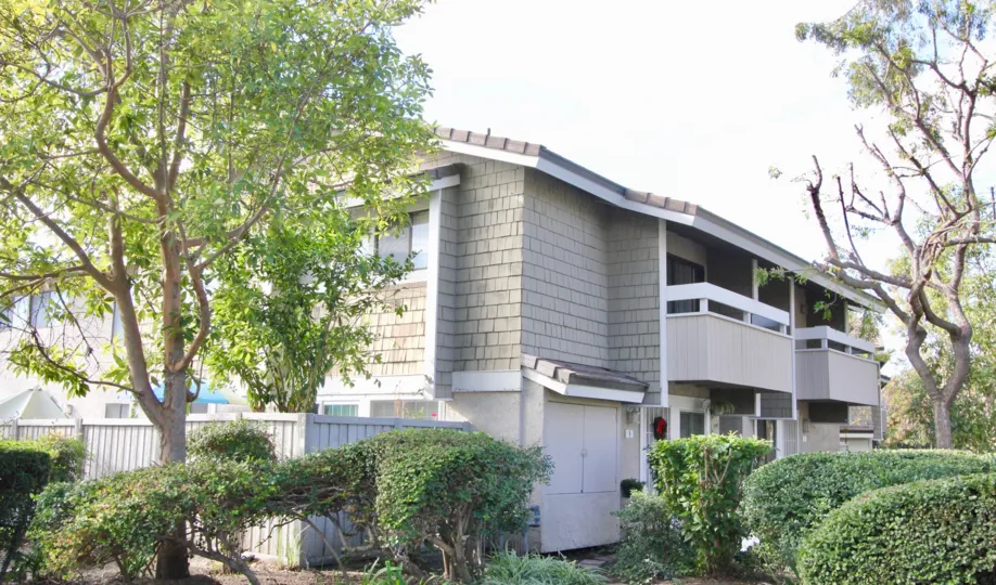 Irvine Springs Home is a subdivision and part of Northwood community in the City of Irvine. This condo tract is the most affordable community in Irvine offering one level condos under 1, 000 Square Feet. This condo tract consist of 284 small condos build 