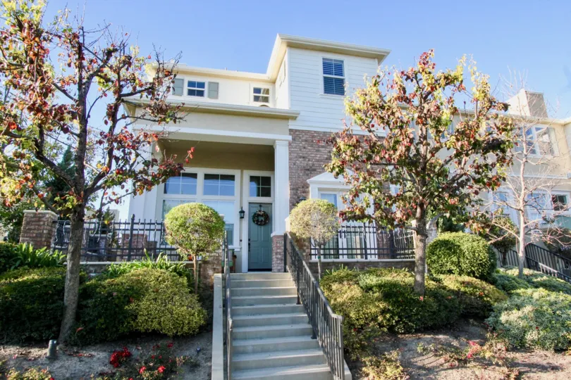 A modern two story home in the Kensignton Court neighborhood of Irvine, California